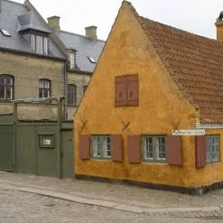 Frama Adam Hocker Nyboder 76 Cm, Sill Green -Cozy Living frama adam hocker nyboder 76 cm 3