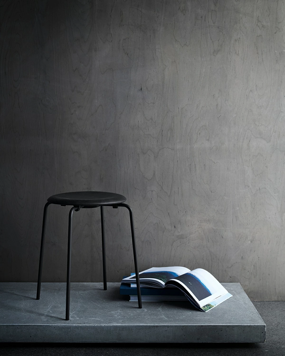 Fritz Hansen Dot Hocker, Schwarz 2 Fritz Hansen Dot Hocker, Schwarz – Bild 2