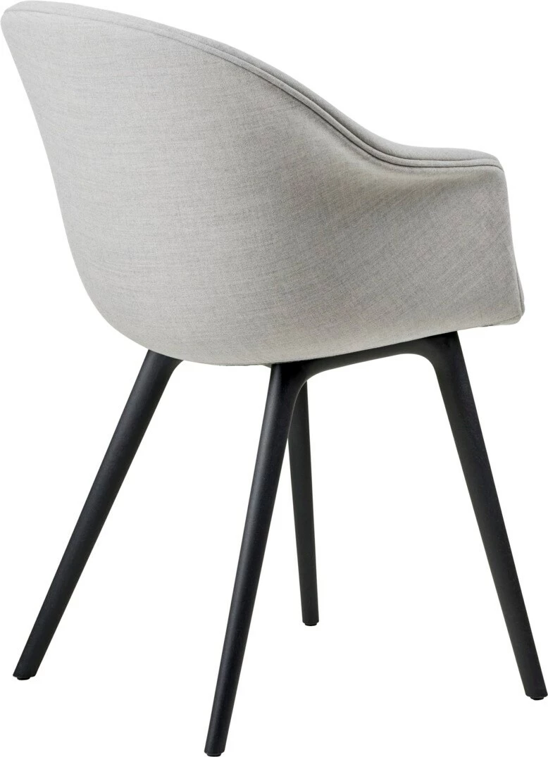 Gubi Bat Esszimmerstuhl Gepolstert / Kunststoffbasis, Remix 3 123 2 Gubi Bat Esszimmerstuhl Gepolstert / Kunststoffbasis, Remix 3 123 – Bild 2