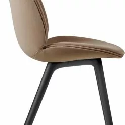 Gubi Beetle Stuhl Gepolstert / Kunststoffbasis, Sunday 034 7 Gubi Beetle Stuhl Gepolstert / Kunststoffbasis, Sunday 034 -Cozy Living gubi beetle dining chair front black plastic 22