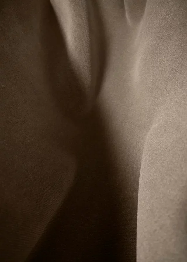 Gubi Beetle Stuhl Gepolstert / Kunststoffbasis, Sunday 034 5 Gubi Beetle Stuhl Gepolstert / Kunststoffbasis, Sunday 034 – Bild 5