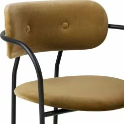 Gubi Coco Esszimmerstuhl Gepolstert Mit Armlehne, Graugrün -Cozy Living gubi beetle dining chair front matt black 53