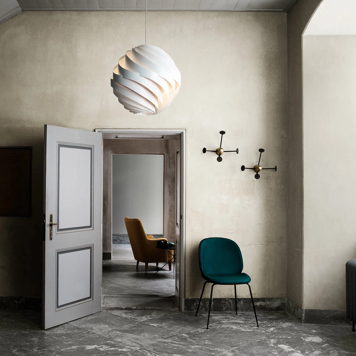 Gubi Beetle Dining Chair, Black, PG2, Li.Bouclé 006 4 Gubi Beetle Dining Chair, Black, PG2, Li.Bouclé 006 – Bild 4