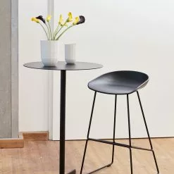 Hay AAS 38 Barhocker Hoch, Schwarzes Gestell / Schwarz -Cozy Living hay aas 38 barhocker hoch schwarzes gestell 1