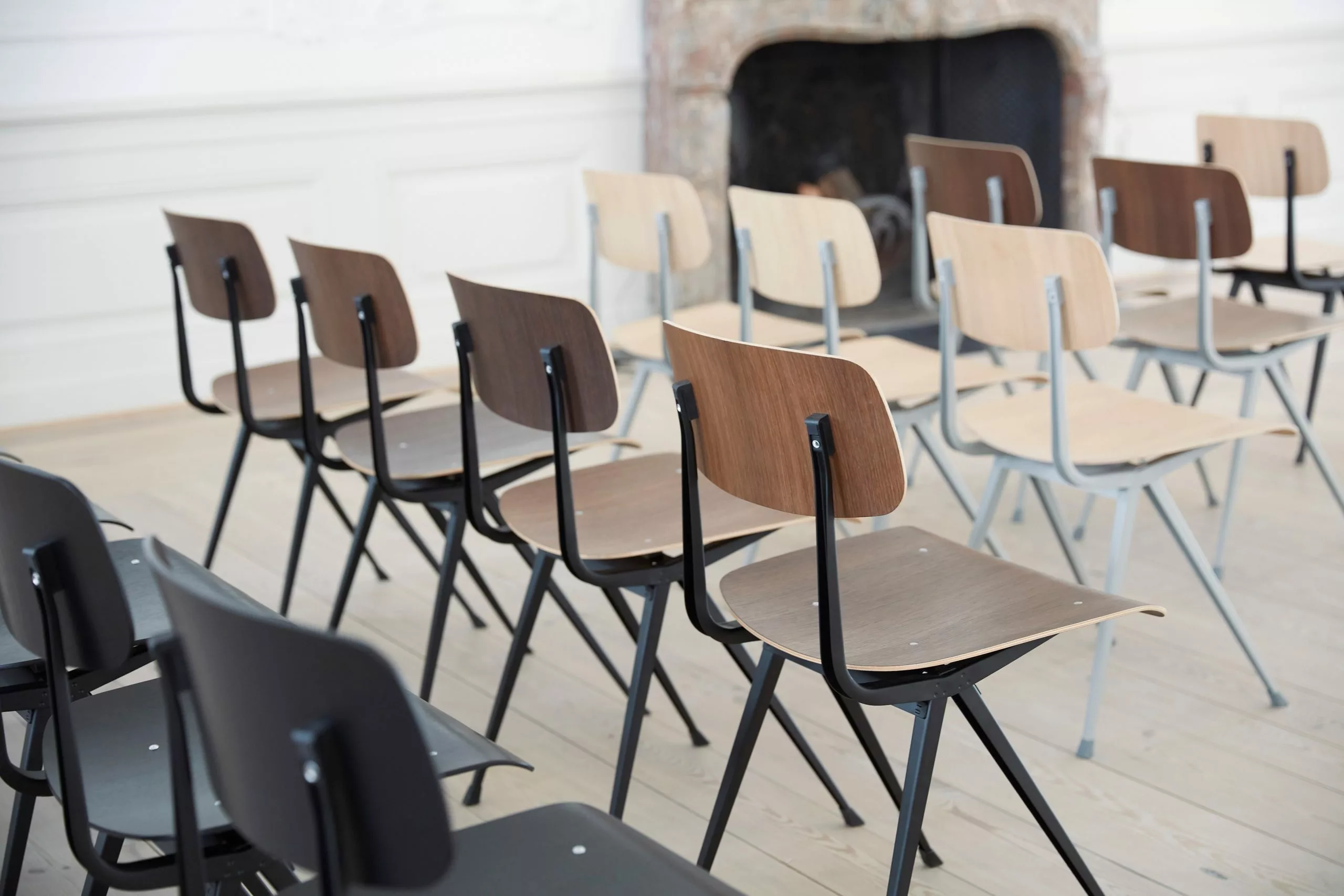 Hay Result Stuhl, Schwarz / Eiche, Wasserbasierter Lack 2 Hay Result Stuhl, Schwarz / Eiche, Wasserbasierter Lack – Bild 2