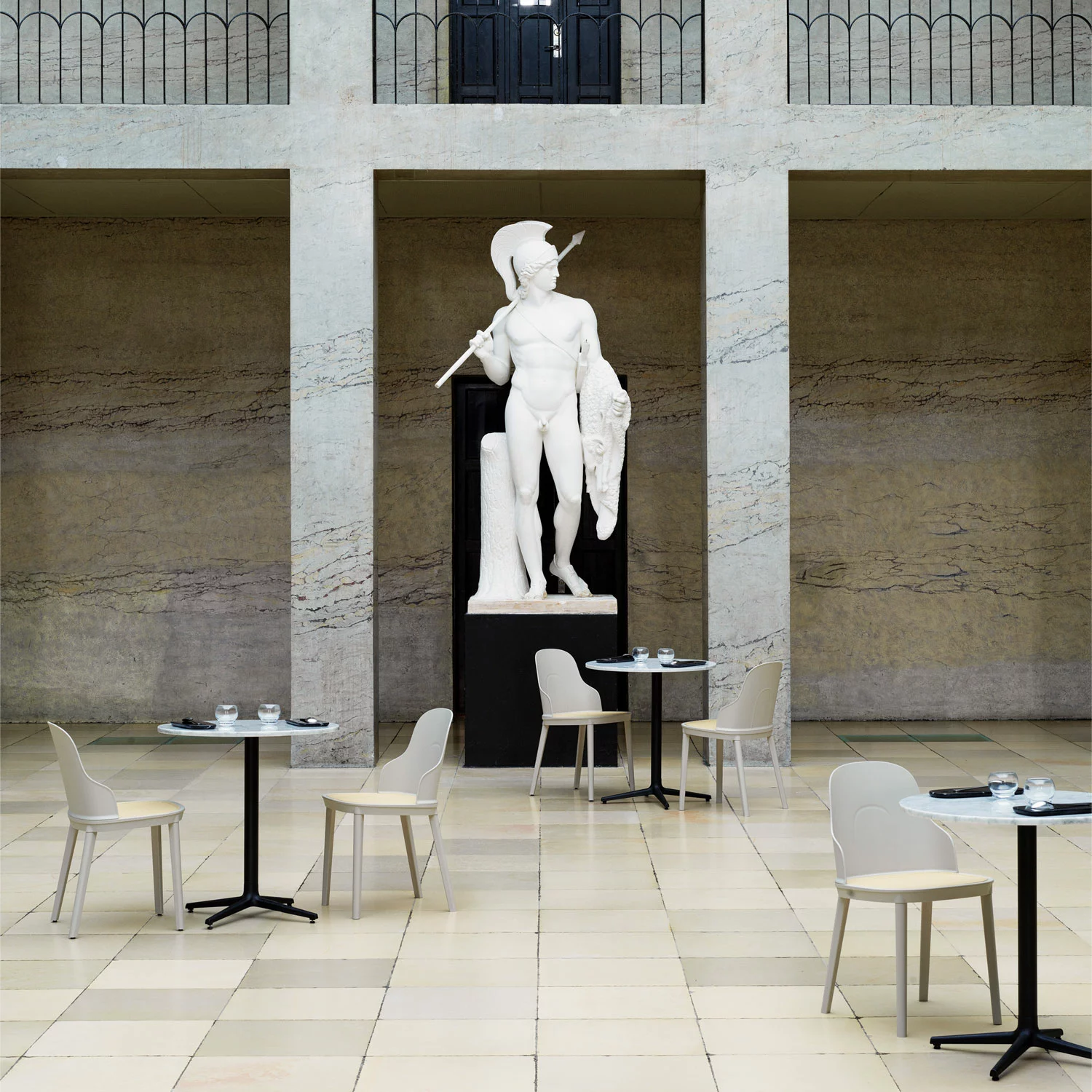 Normann Copenhagen Allez Stuhl Mit Geformtem Gewebe, Park Green 5 Normann Copenhagen Allez Stuhl Mit Geformtem Gewebe, Park Green – Bild 5