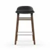 Normann Copenhagen Form Barhocker 65cm, Schwarz/Walnuss