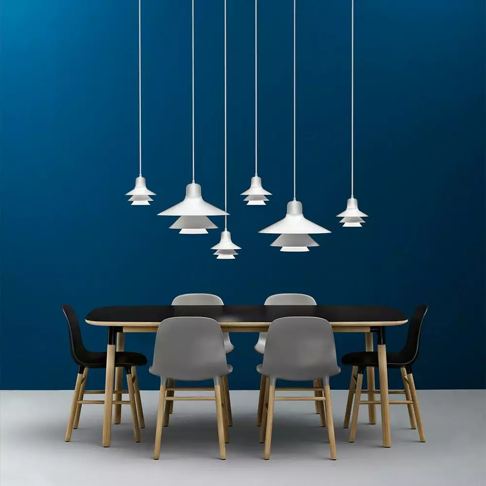 Normann Copenhagen Form Stuhl, Weiss/Eiche 3 Normann Copenhagen Form Stuhl, Weiss/Eiche – Bild 3