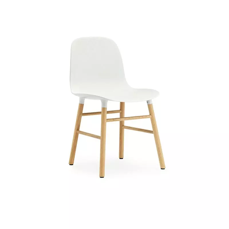 Normann Copenhagen Form Stuhl, Weiss/Eiche 2 Normann Copenhagen Form Stuhl, Weiss/Eiche – Bild 2