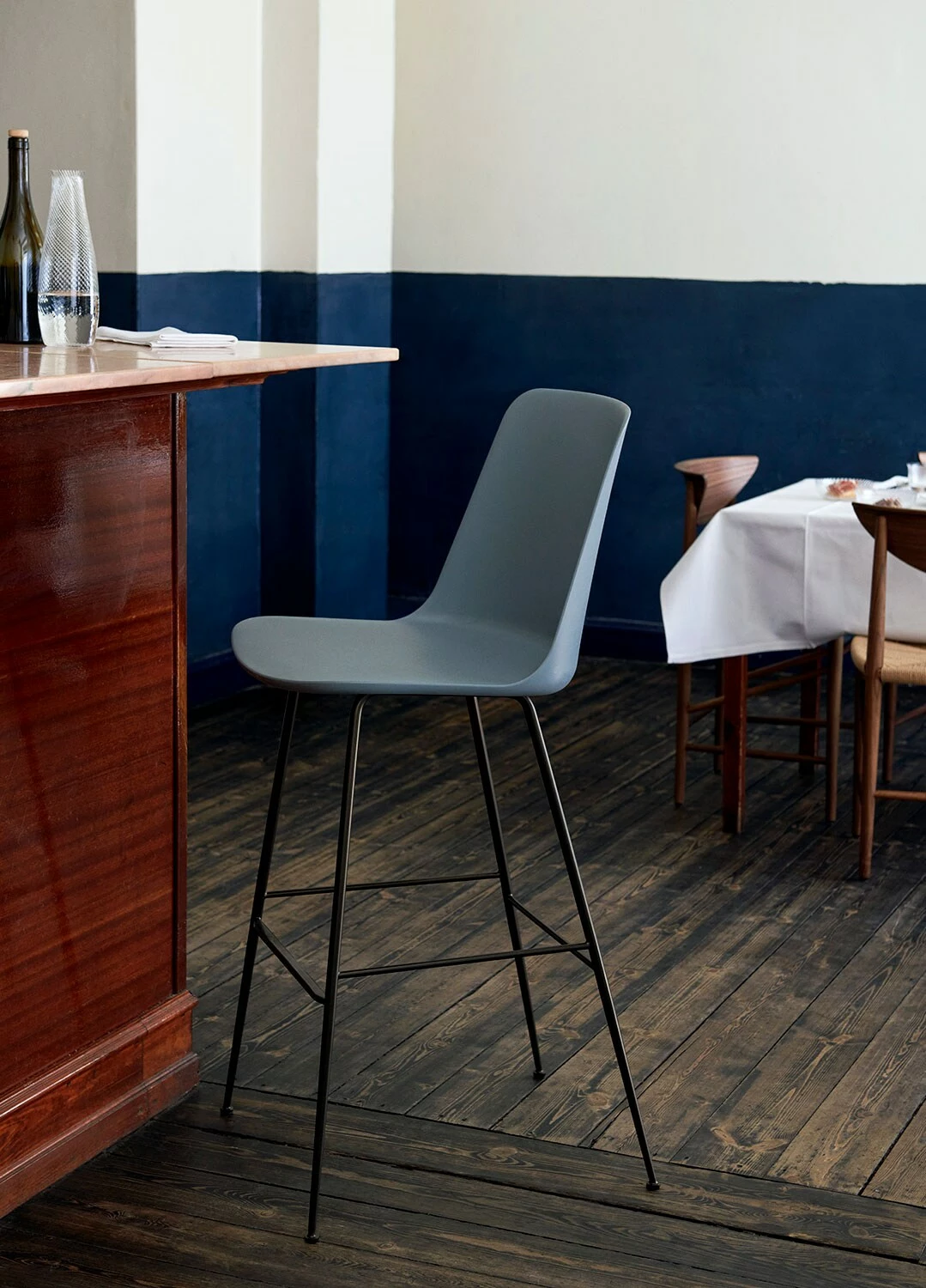 &Tradition Rely HW91 Barstuhl, Schwarz/Hellblau 2 &Tradition Rely HW91 Barstuhl, Schwarz/Hellblau – Bild 2