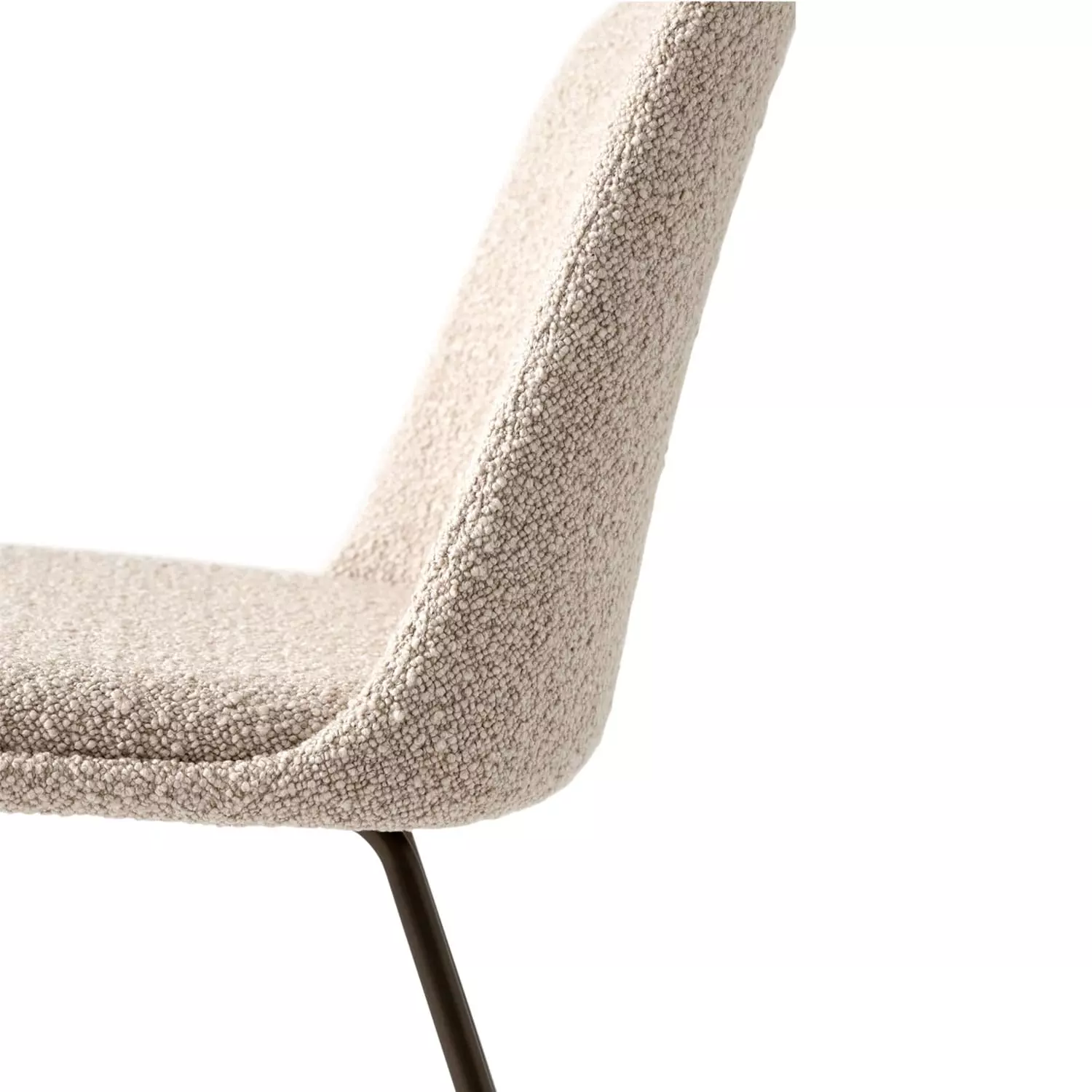 &Tradition Rely Stuhl HW9, Brüniert / Karakorum 003 Beige 2 &Tradition Rely Stuhl HW9, Brüniert / Karakorum 003 Beige – Bild 2